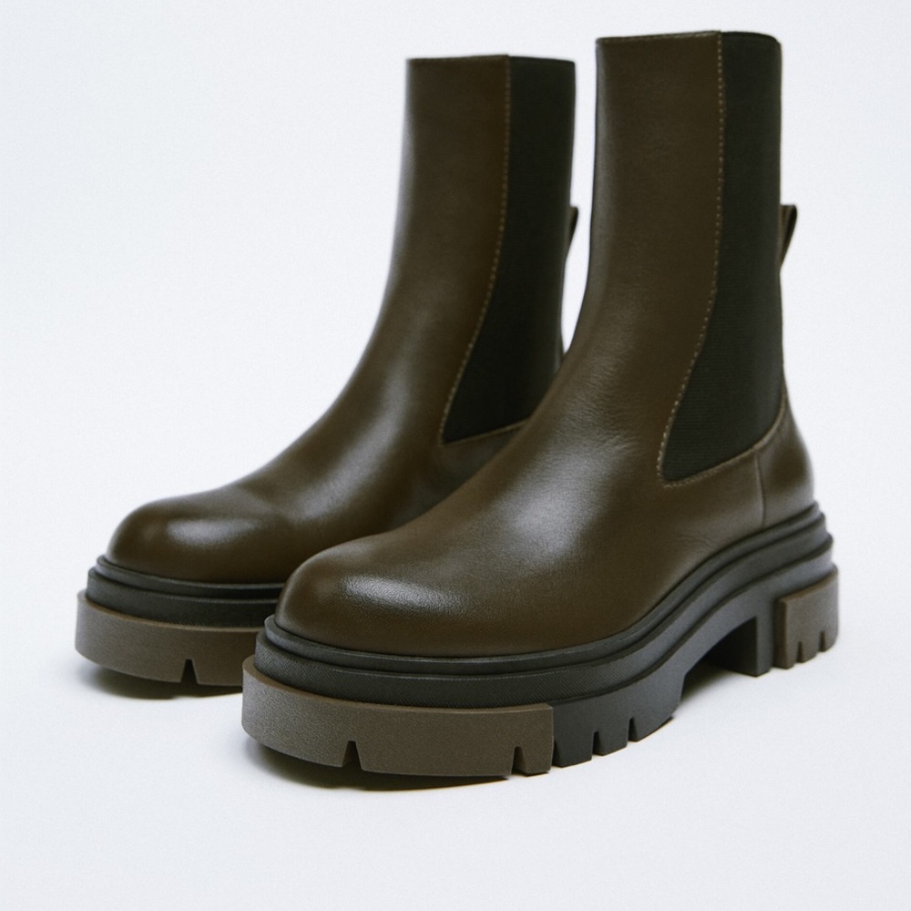 Zara Womens Chelsea Khaki Leather Ankle Boots Lug Soles múltiple size. - Picture 1 of 9